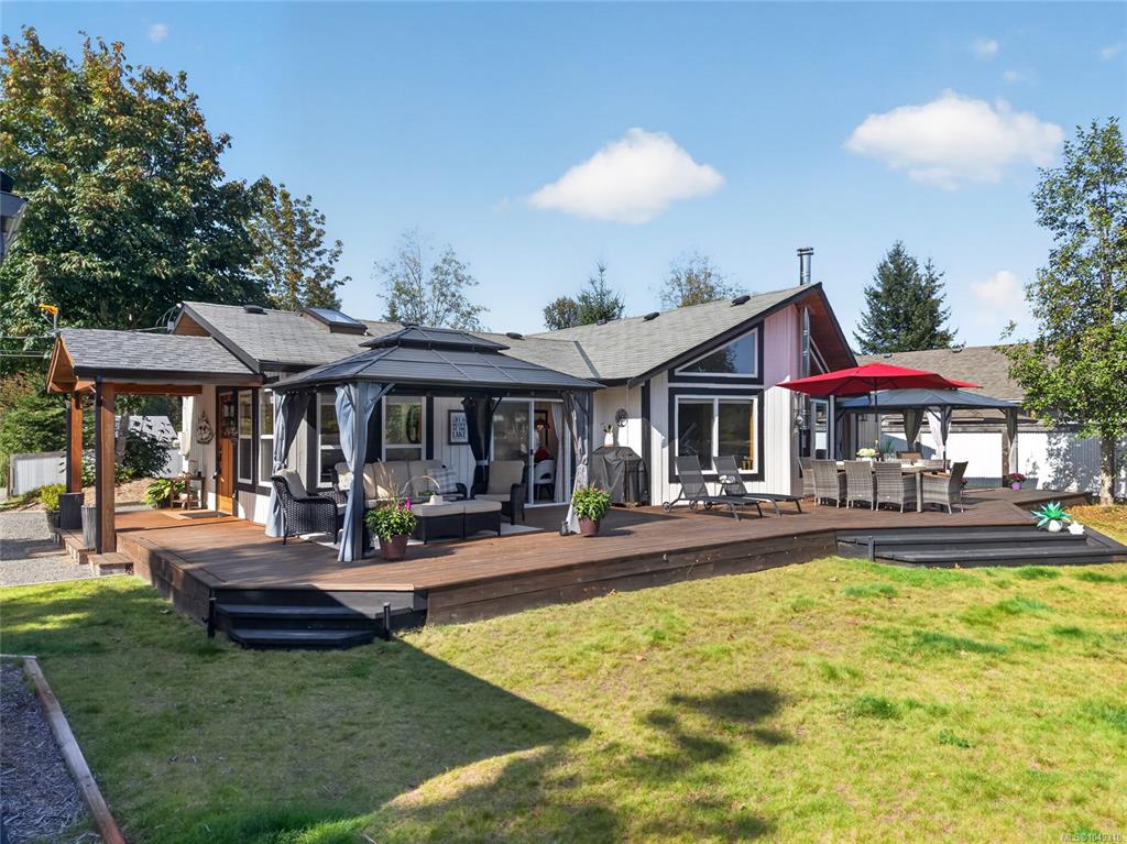 Third View of 9484 Martin Park Dr, Black Creek, BC, V9J 1C4