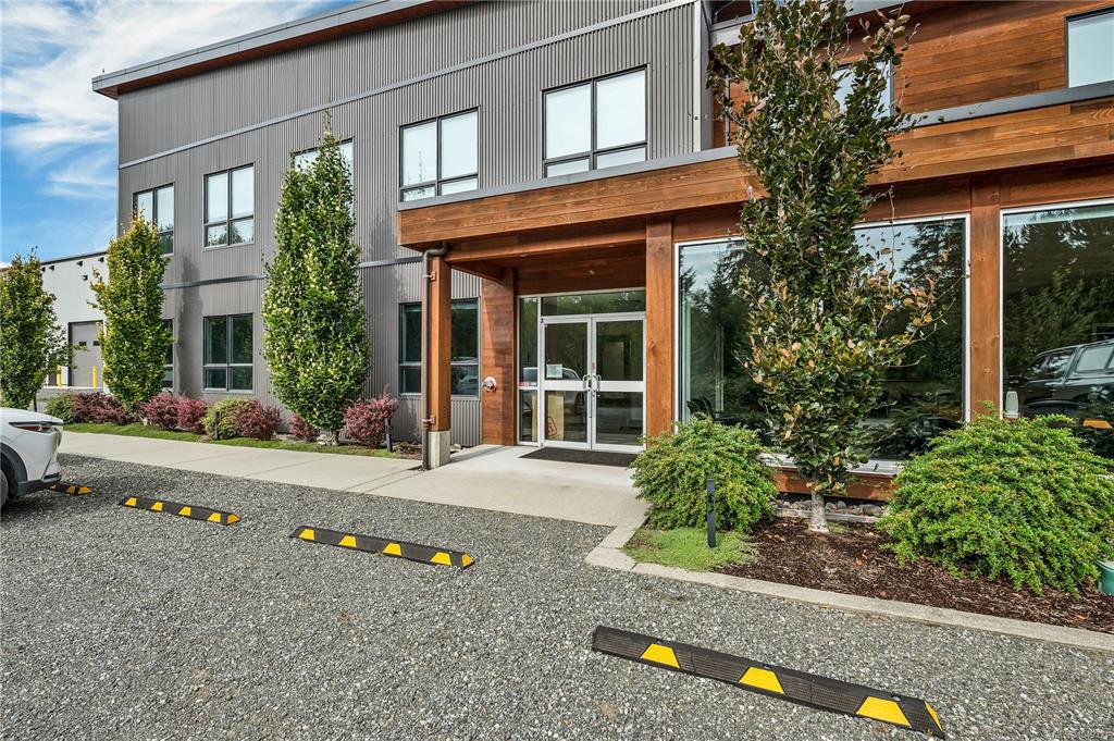 Third View of 2218 Airport Rd, Campbell River, BC, V9H 0E2