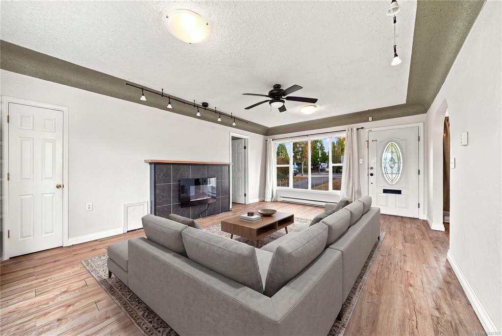 Fifth View of 141 Jensen Ave E, Parksville, BC, V9P 2H6