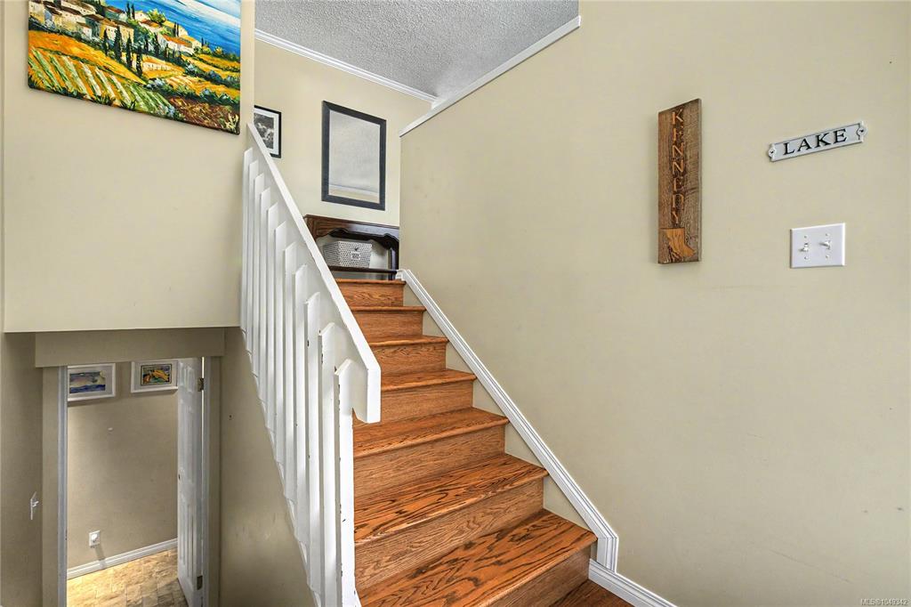 Third View of 3071 Shamrock Pl, Nanaimo, BC, V9T 2Z6