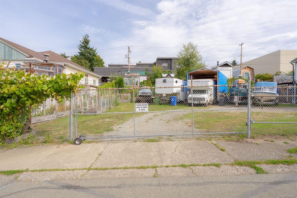 Fifth View of 3211 2nd Ave, Port Alberni, BC, V9Y 4C5