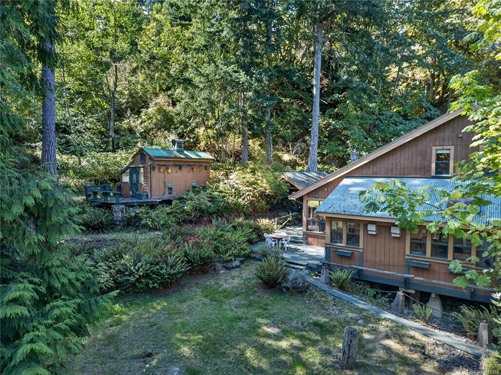 Third View of 521 Beddis Rd, Salt Spring, BC, V8K 2E8