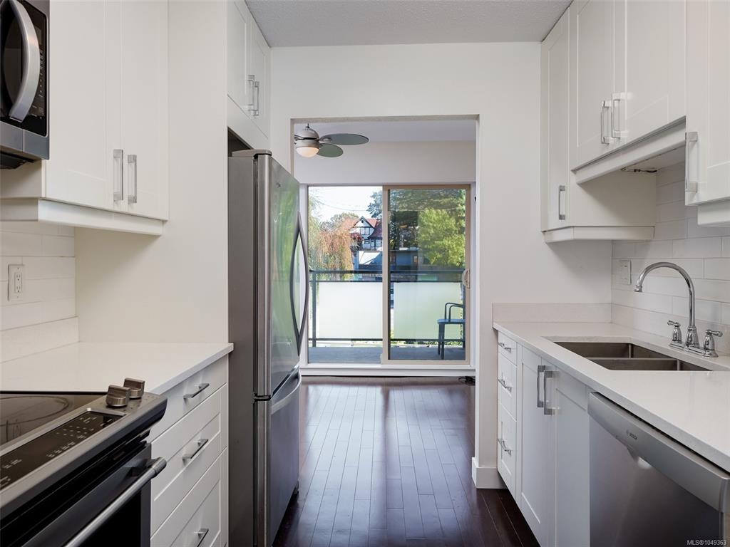 Fifth View of 1545 Pandora Ave, Victoria, BC, V8R 6R1