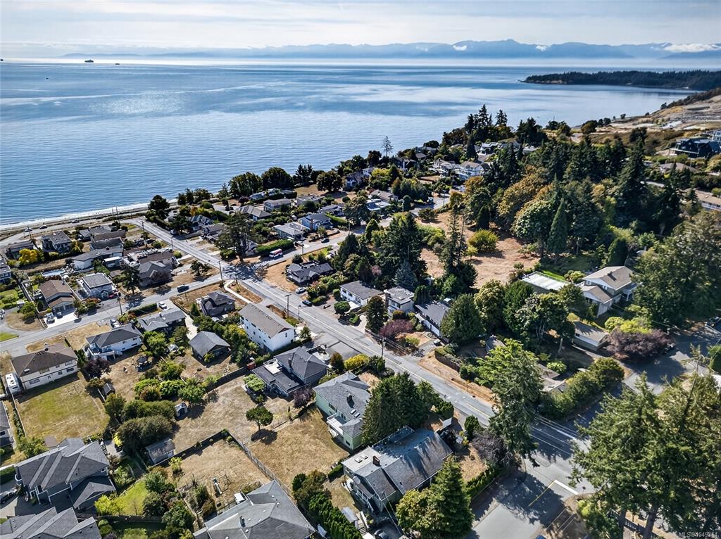 Third View of 131 Milburn Dr, Colwood, BC, V9C 1T7