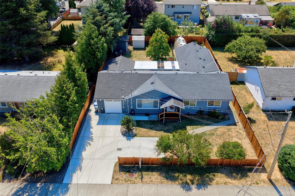 Second View of 375 Temple St, Parksville, BC, V9P 1C9