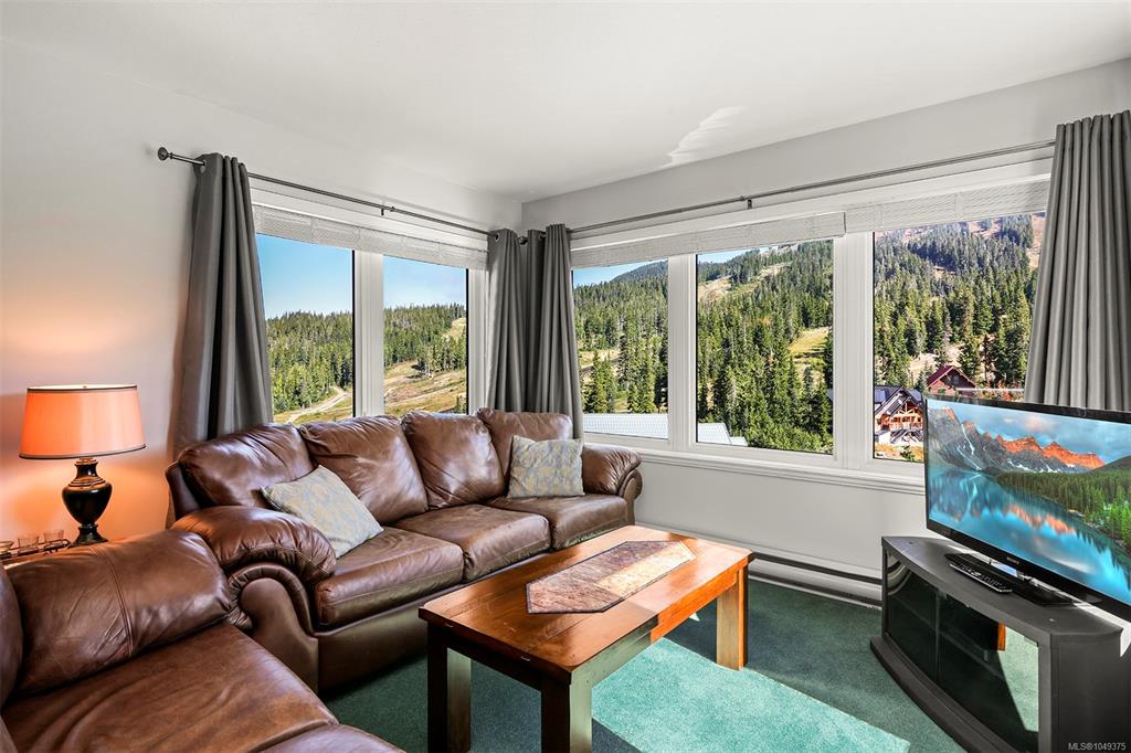 Fourth View of 1320 Henry Rd, BLUEBERRY HILL, Courtenay, BC, V9J 1L0