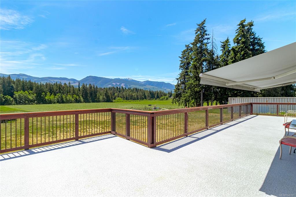 Third View of 3044 Alberni Hwy, Hilliers, BC, V9K 1X3