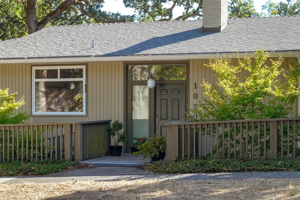 Third View of 1030 Joan Cres, Victoria, BC, V8S 3L5