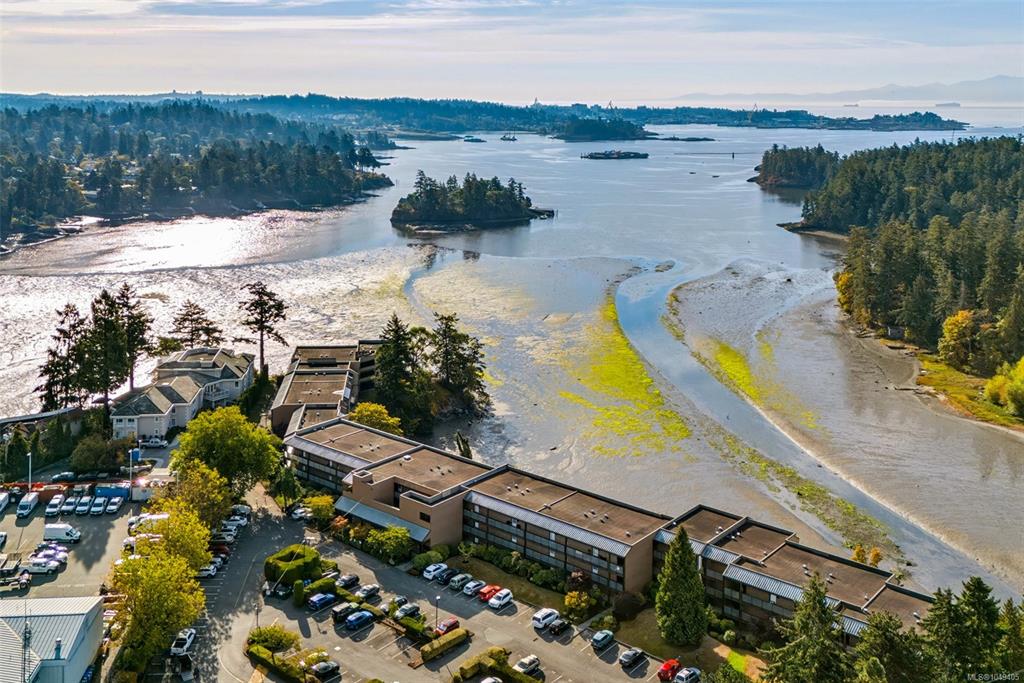 Fourth View of 485 Island Hwy, Water's Edge, View Royal, BC, V9B 5H7