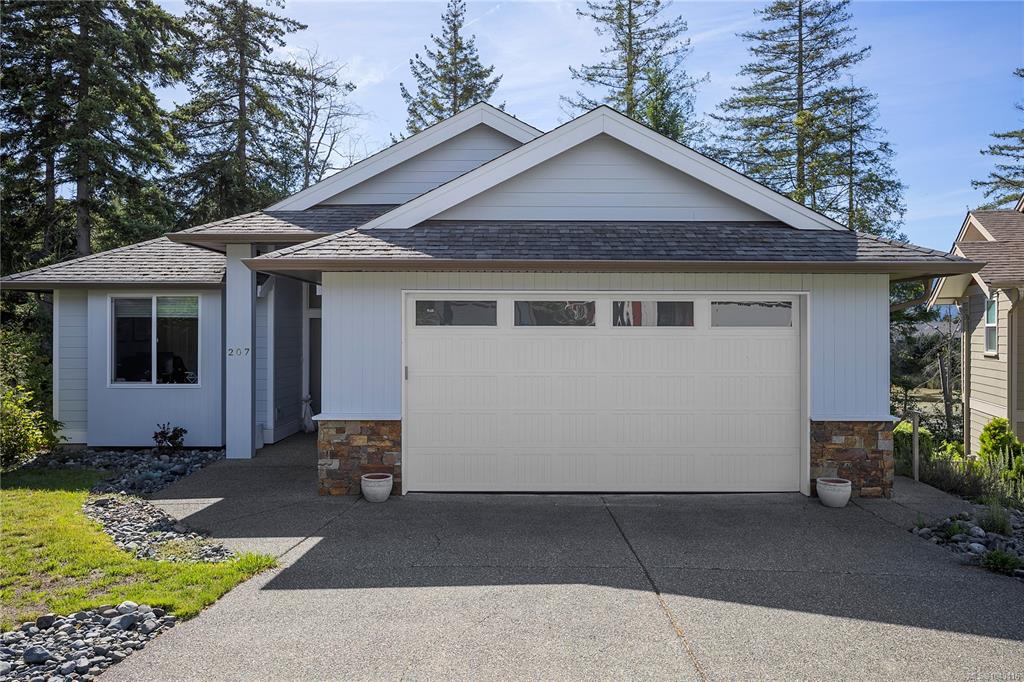207 Linstead Pl, 1049416, BC,