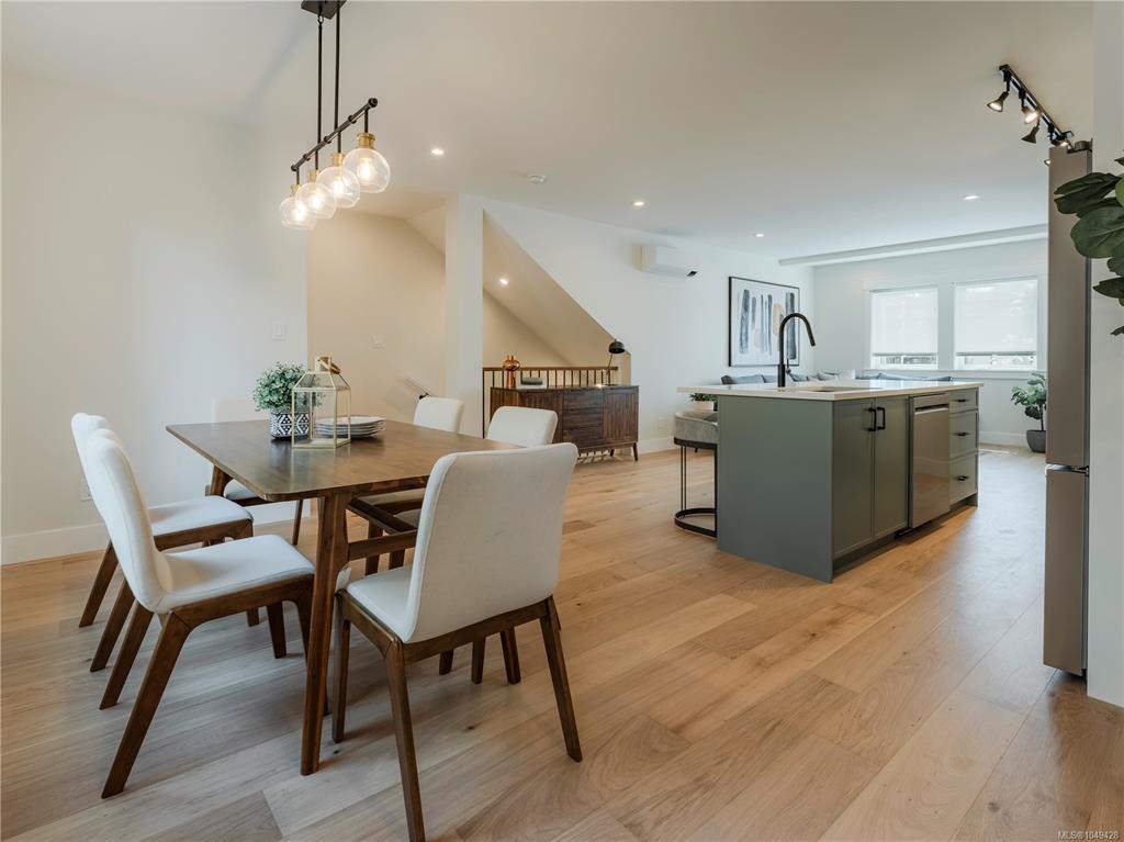 Fifth View of 1830 Allenby St, Saanich, BC, V8R 3B7