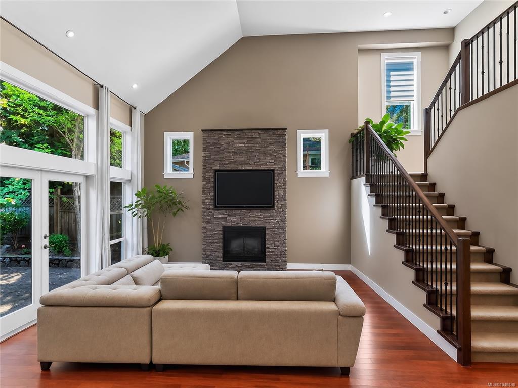 Fourth View of 3975 Rechsteiner Rd, Saanich, BC, V8P 0A4