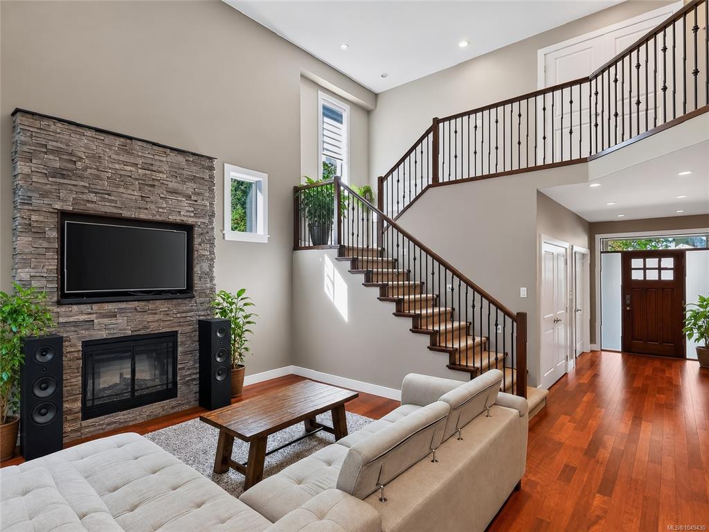 Fifth View of 3975 Rechsteiner Rd, Saanich, BC, V8P 0A4