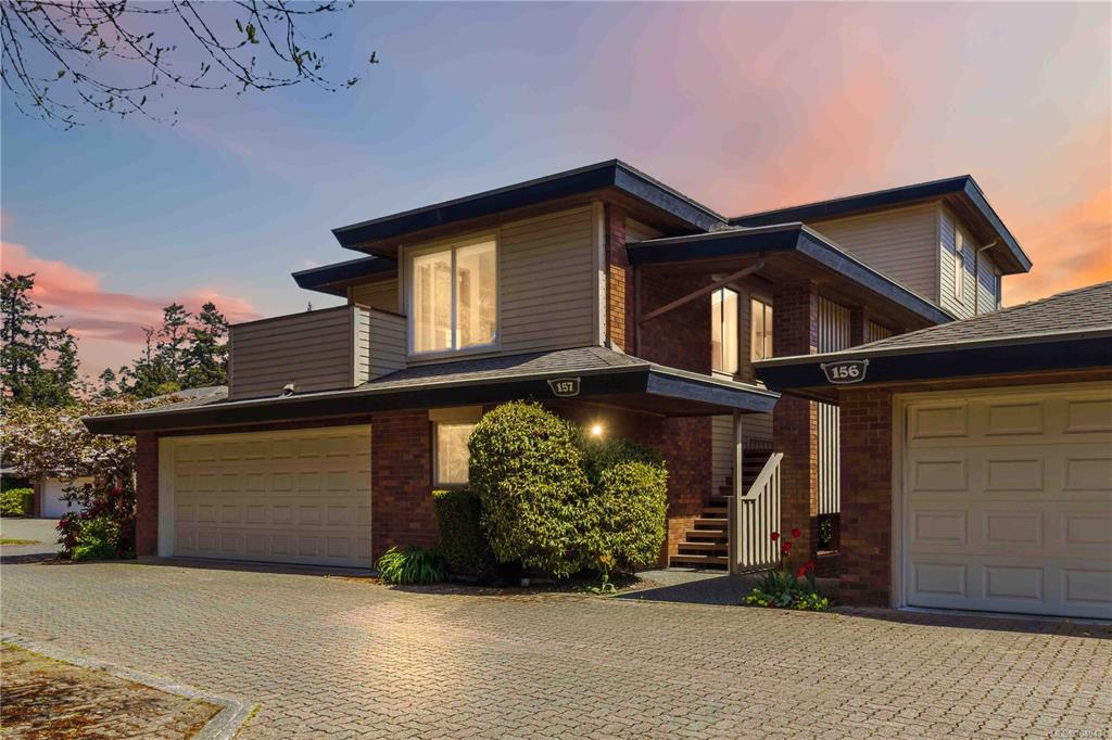 Second View of 2345 Cedar Hill Cross Rd, Uplands Estates, Oak Bay, BC, V8P 5M8