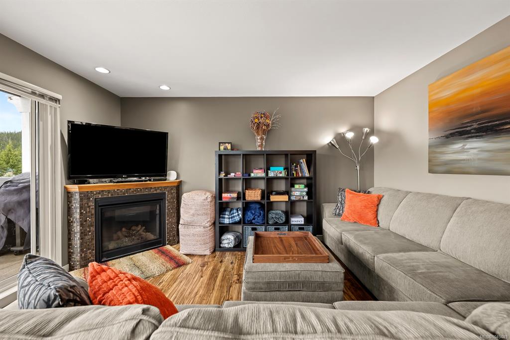 Fourth View of 1370 Henry Rd, Parkview Place, Courtenay, BC, V9J 1L0