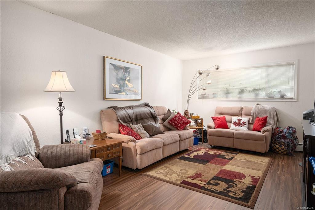 Fourth View of 218 Bayview Ave, Ladysmith, BC, V9G 1S9