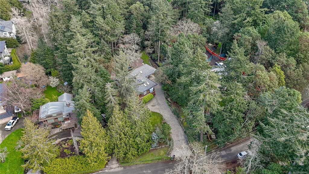 Third View of 2660 Macdonald Dr E, Saanich, BC, V8N 1X9