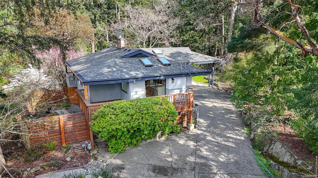 Fourth View of 2660 Macdonald Dr E, Saanich, BC, V8N 1X9