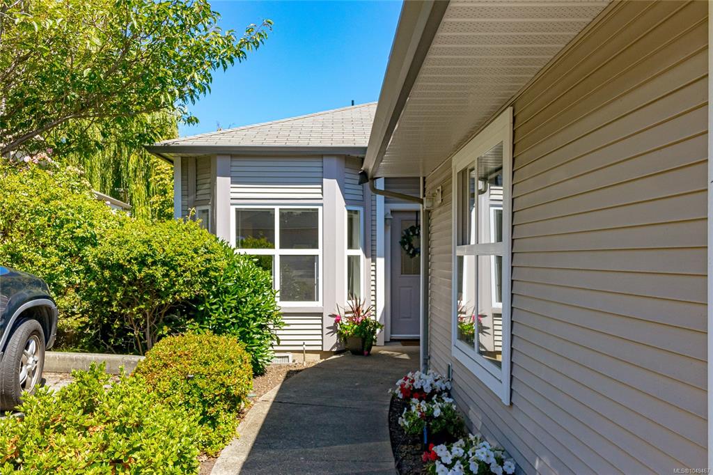 Fourth View of 3633 Cedar Hill Rd, St Anthony's Lane, Saanich, BC, V8P 3Z3