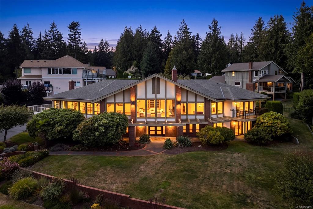 Second View of 8798 Forest Park Dr, North Saanich, BC, V8L 5A8