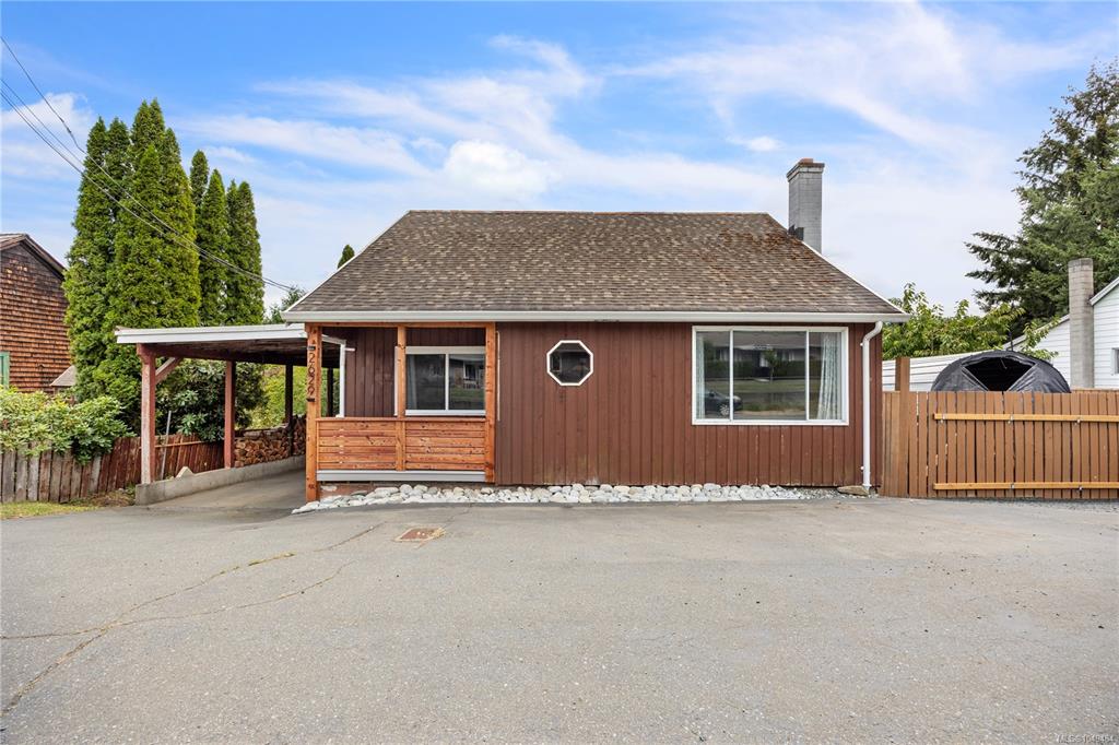 Second View of 2629 Dunsmuir Ave, Cumberland, BC, V0R 1S0