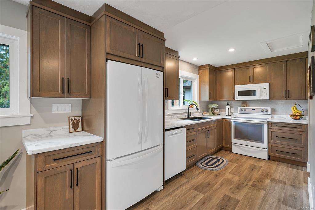 Third View of 61 Maple Park Cir, Campbell River, BC, V9H 1G8