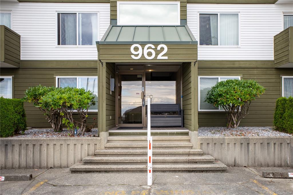Third View of 962 Island Hwy S, Seascape, Campbell River, BC, V9W 1B1