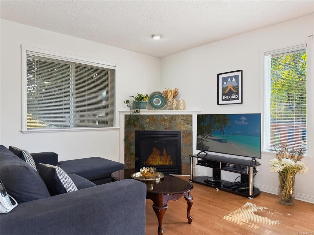 Fifth View of 1310 Basil Ave, Victoria, BC, V8T 3N2