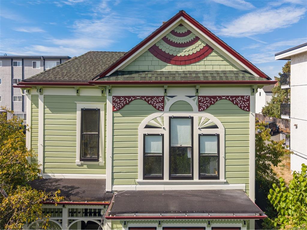 Fourth View of 2130 Ridge Rd, Victoria, BC, V8T 3E9