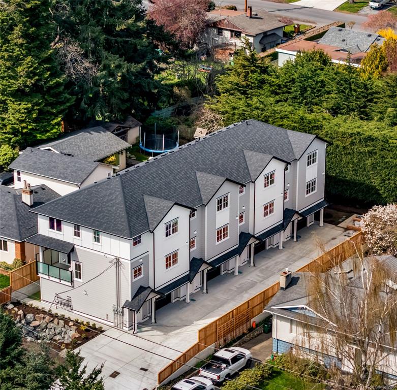 Fourth View of 990 Mcbriar Ave, Saanich, BC, V8X 3M3