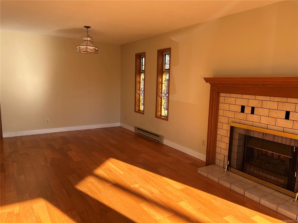 Fifth View of 4225 Quadra St, Saanich, BC, V8X 1L5