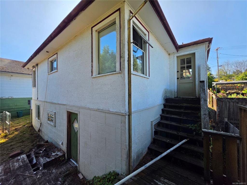 Third View of 315 View St, Nanaimo, BC, V9R 4N8