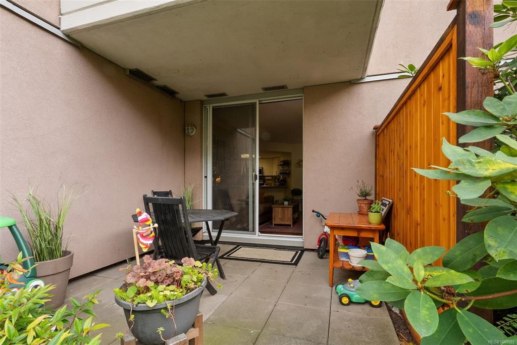 Fourth View of 930 Yates St, Victoria, BC, V8V 4Z3