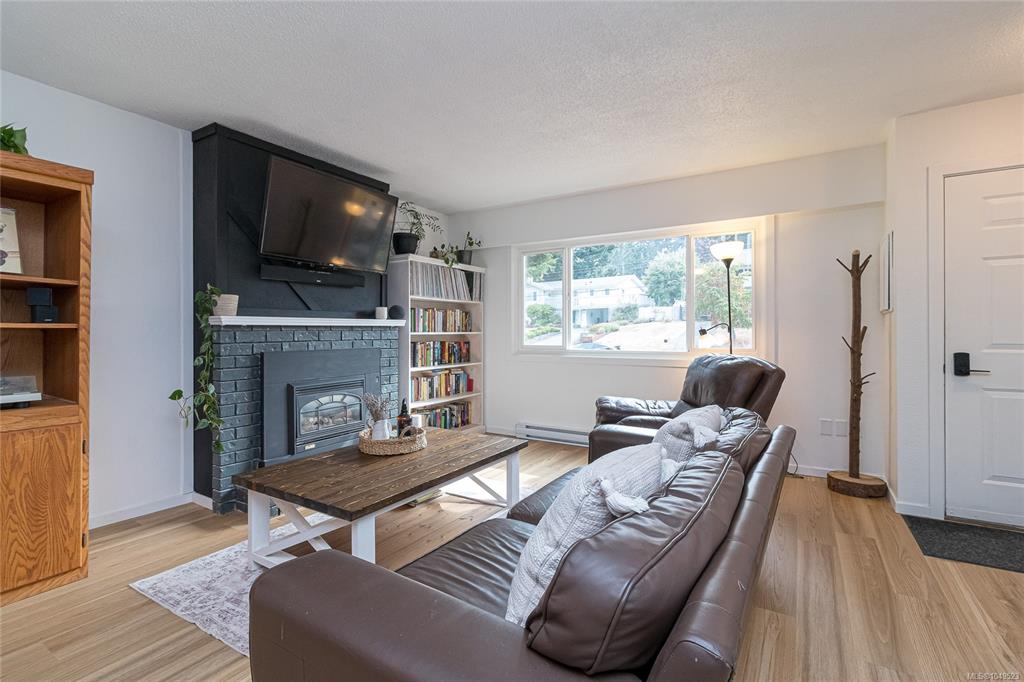 Fifth View of 416 Gamble Pl, Colwood, BC, V9B 2R1
