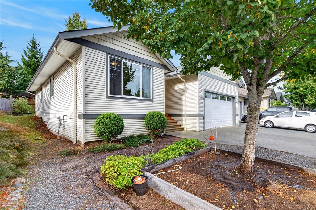 Fourth View of 2729 Kendal Ave, Cumberland, BC, V0R 1S0
