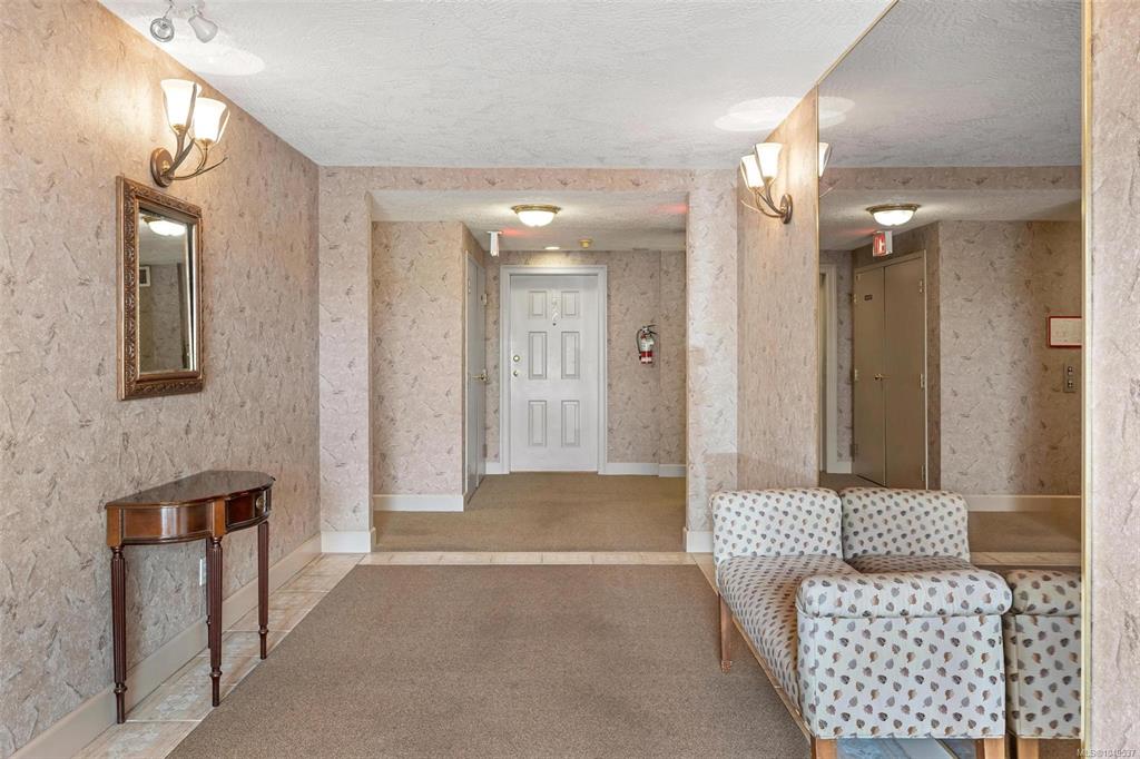 Fourth View of 1593 Begbie St, Victoria, BC, V8R 1K9
