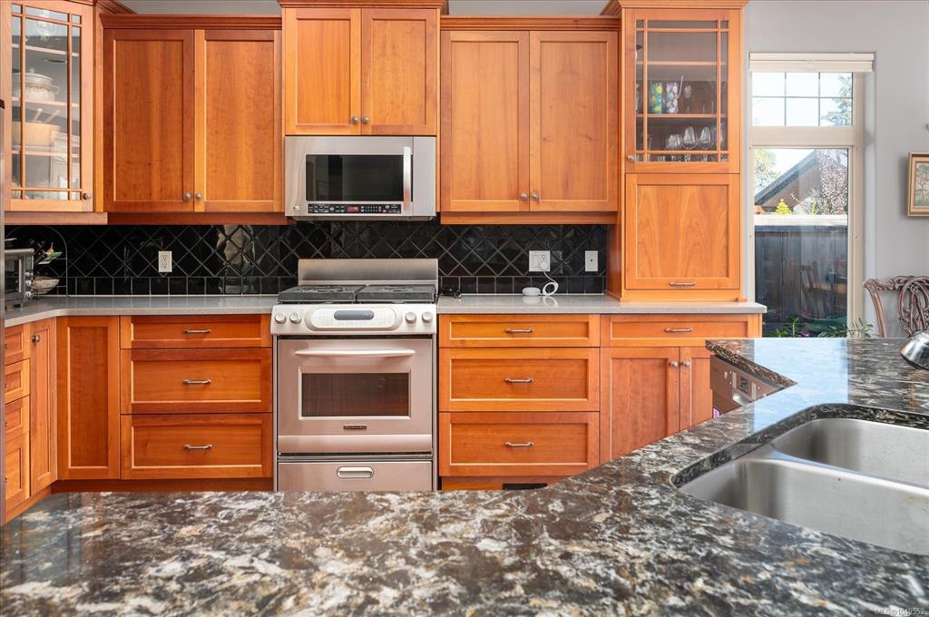 Fourth View of 616 Attenborough St, Parksville, BC, V9P 1A5