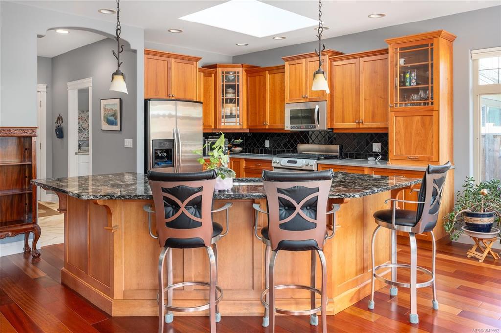 Fifth View of 616 Attenborough St, Parksville, BC, V9P 1A5