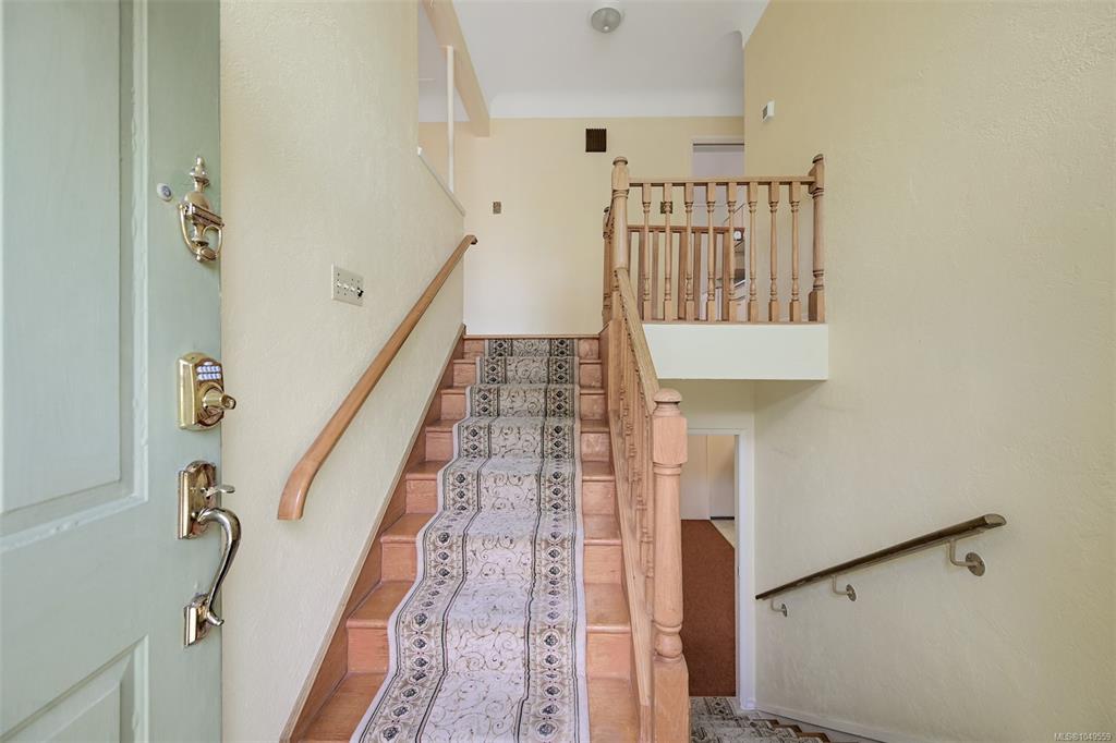 Fifth View of 1189 Highrock Pl, Esquimalt, BC, V9A 4W1