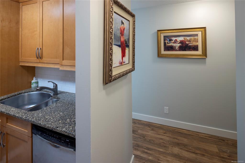 Fourth View of 1157 Fairfield Rd, Hycroft Arms, Victoria, BC, V8V 3A9