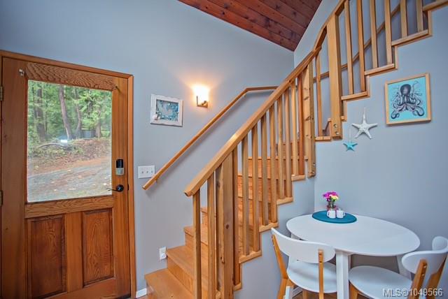 Fifth View of 871 Sharie Rd, Gabriola Island, BC, V0R 1X2