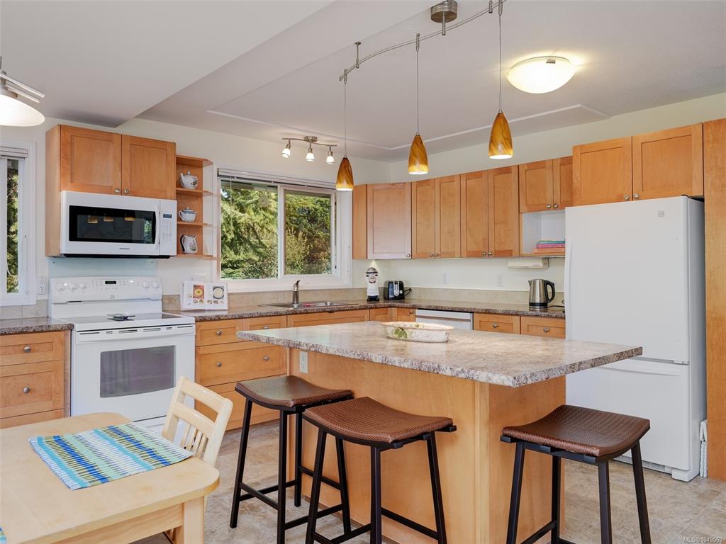 Fifth View of 9743 Ardmore Dr, North Saanich, BC, V8L 5H5