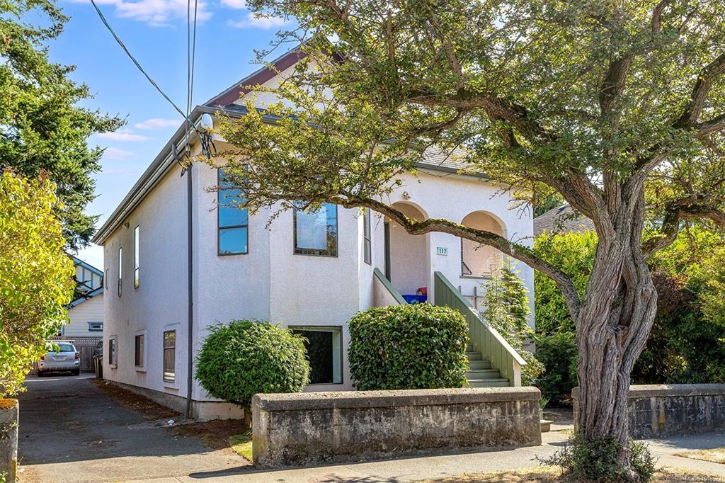 Third View of 117 Medana St, Victoria, BC, V8V 2H6