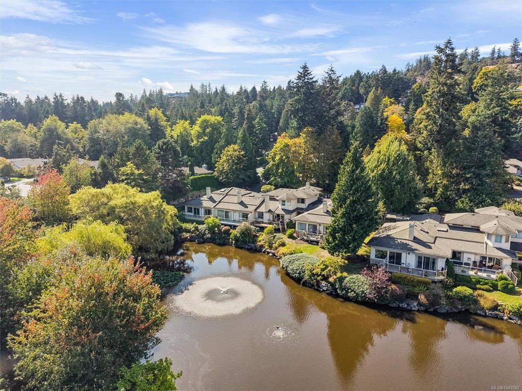 4701 Lochside Dr, 1049582, BC,