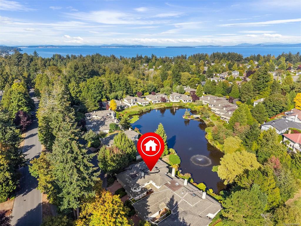 Fourth View of 4701 Lochside Dr, Lakeside, Saanich, BC, V8Y 3E2