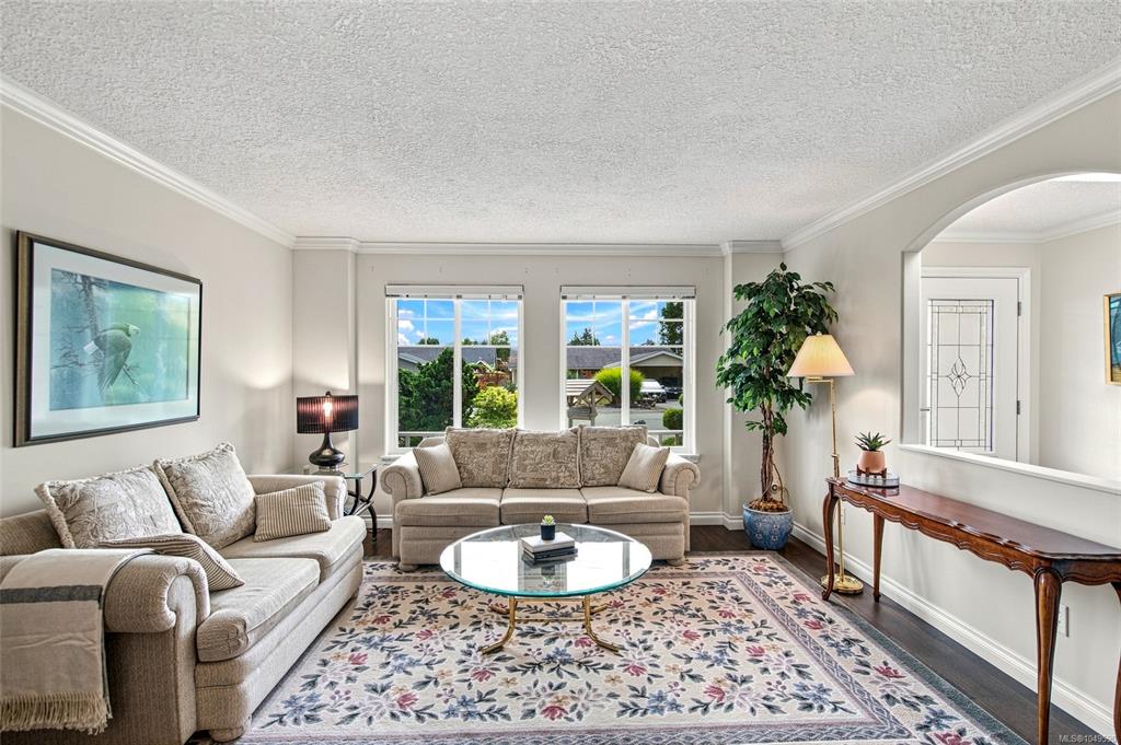 Fourth View of 575 Panorama Pl, Parksville, BC, V9P 1A4