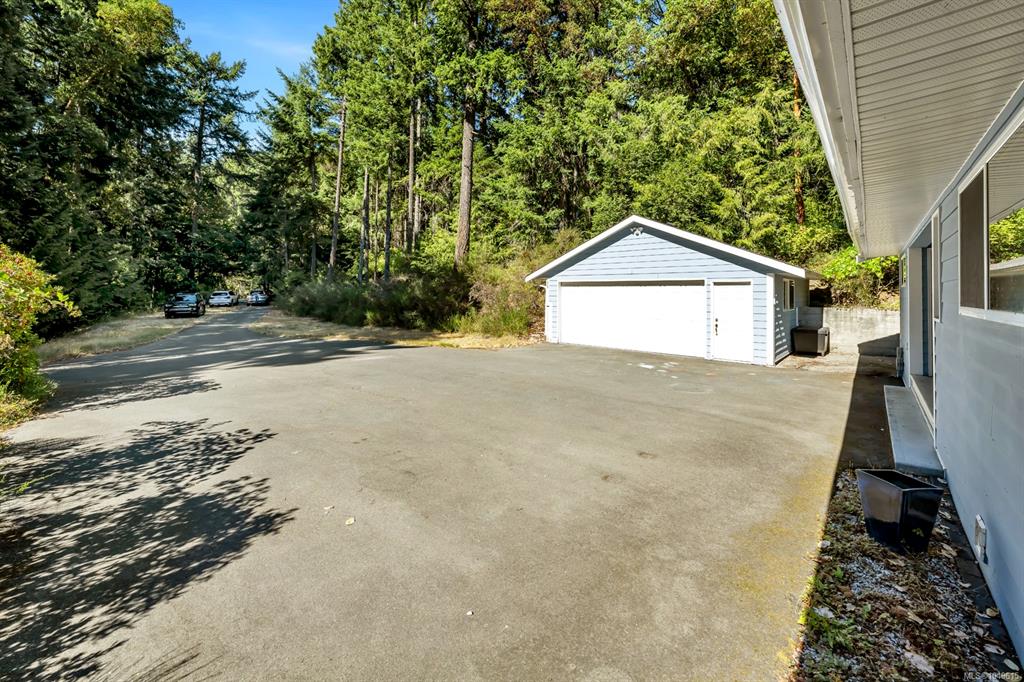 Fifth View of 836 Walfred Rd, Langford, BC, V9C 2P2