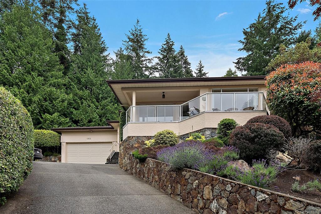 Third View of 4802 Amblewood Dr, Saanich, BC, V8Y 2S3