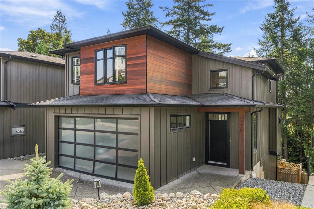 230 Golden Oaks Cres, 1049631, BC,
