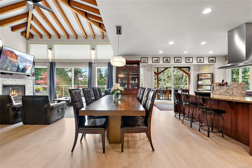 1205 Hillgrove Rd, 1049645, BC,